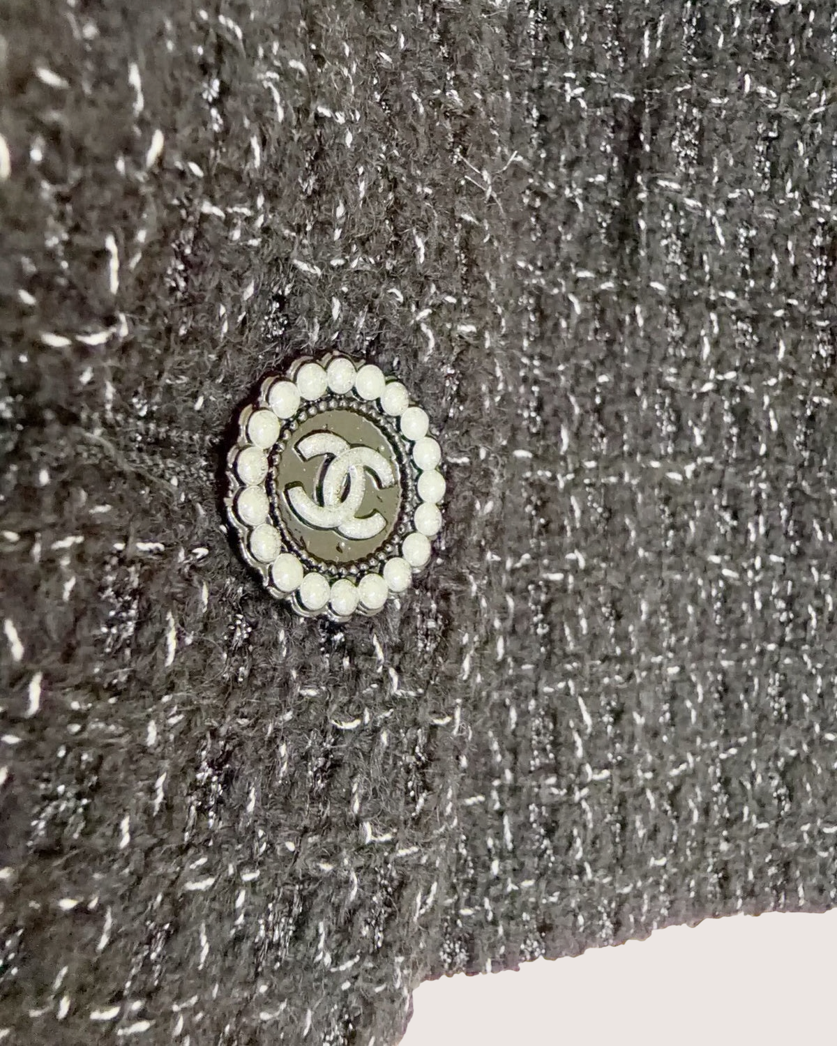 Chanel 24B Bow Shimmer Tweed Cropped Jacket Black FR 36