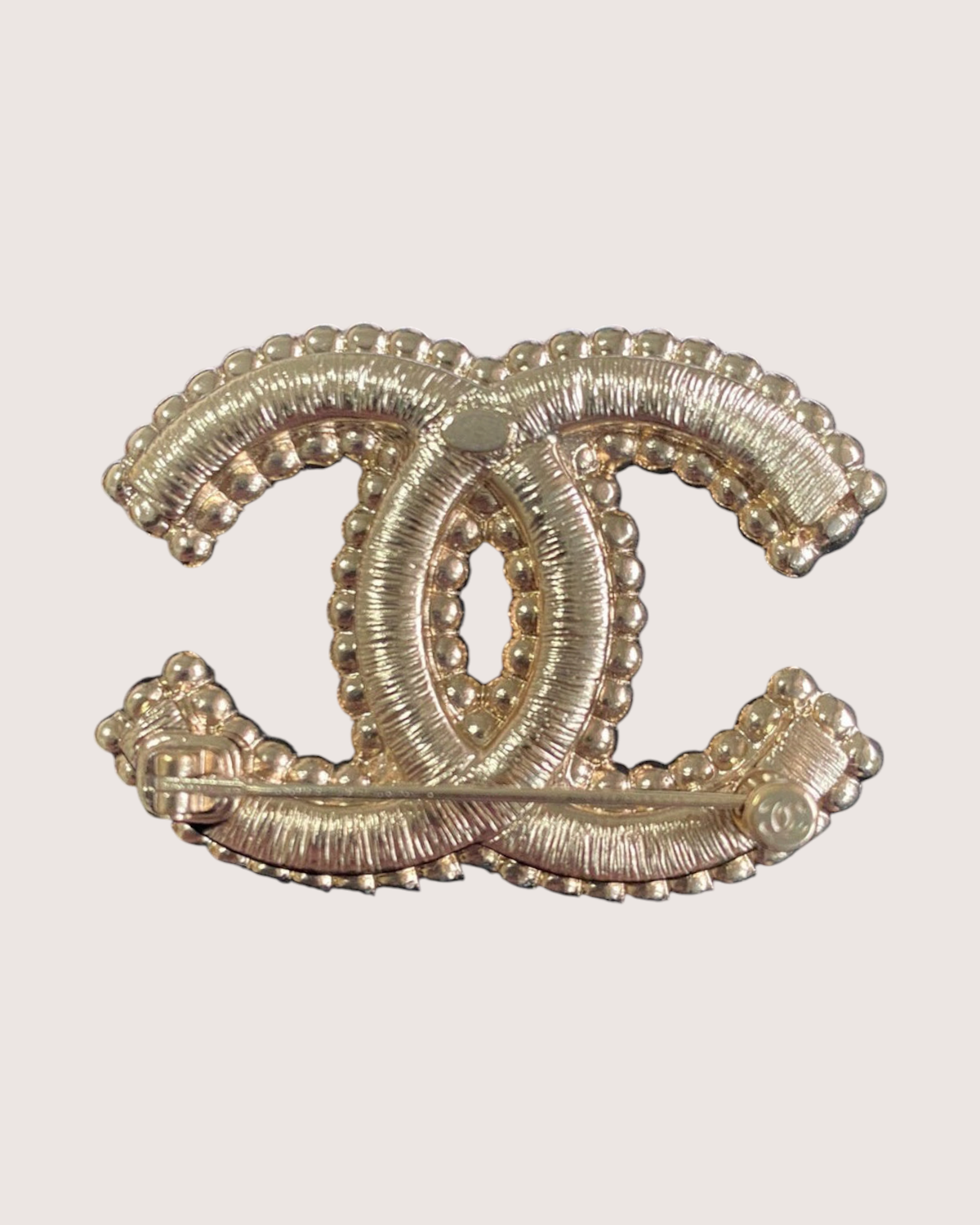 Chanel 21K Pearl Brooch One Size
