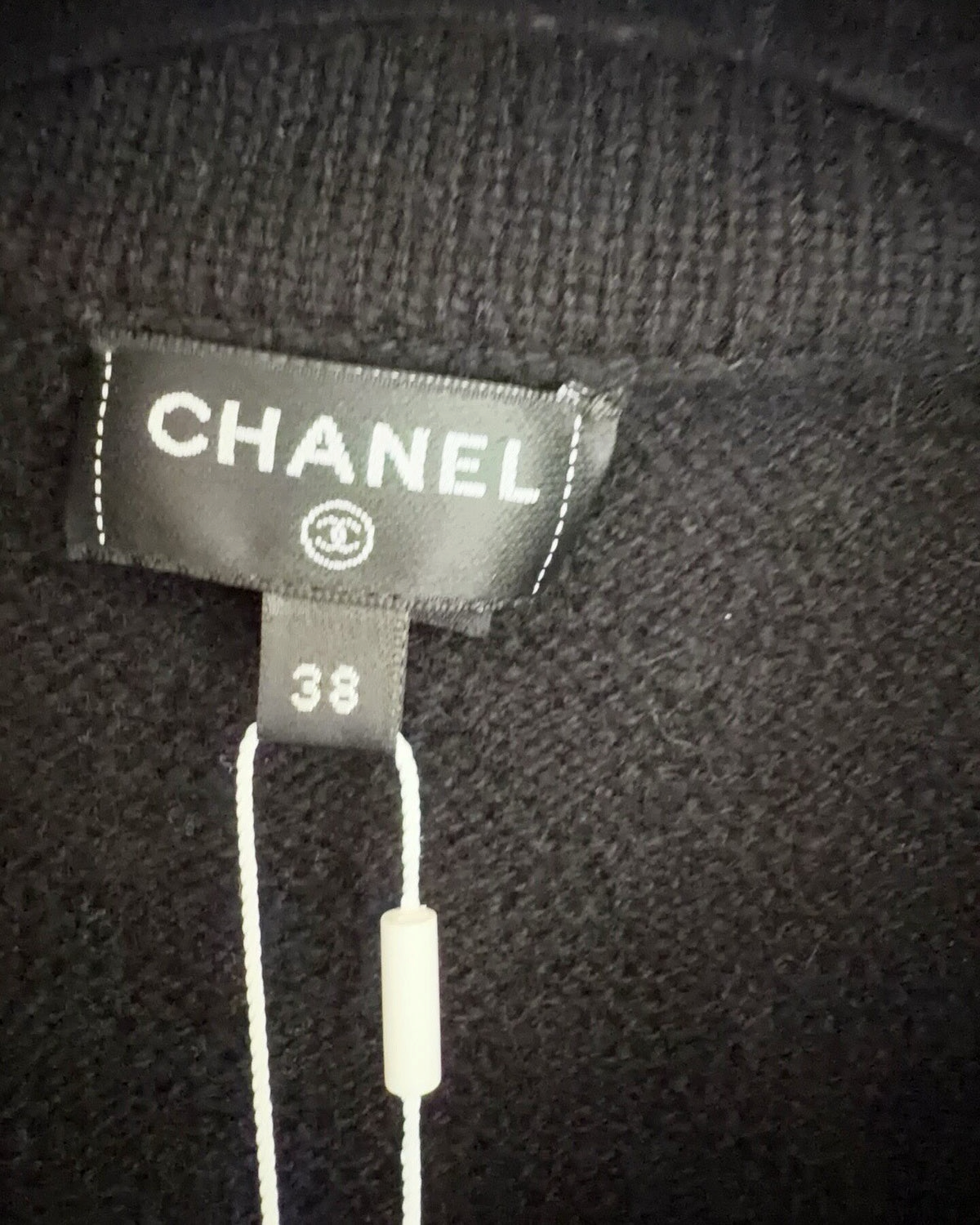 Chanel 23B Cashmere Cropped Chain-Trim Jacket Black, Gold FR 38