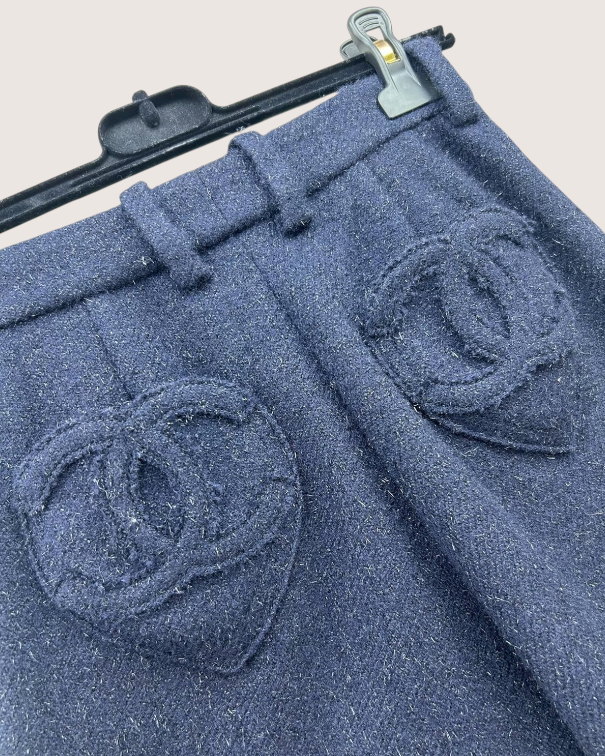 Chanel 25B Cashmere CC Heart-Pocket Shorts Navy FR 34