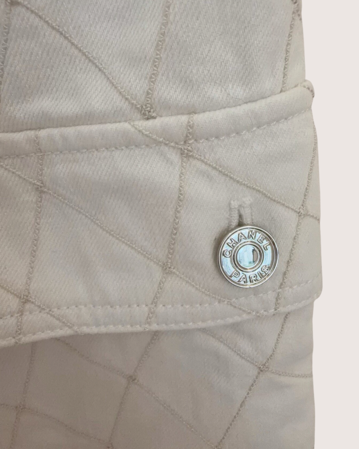 Chanel 26M Coco Beach Diamond-Stitch Wide-Leg Cargo Denim Jeans White, Beige/Ecru FR 36
