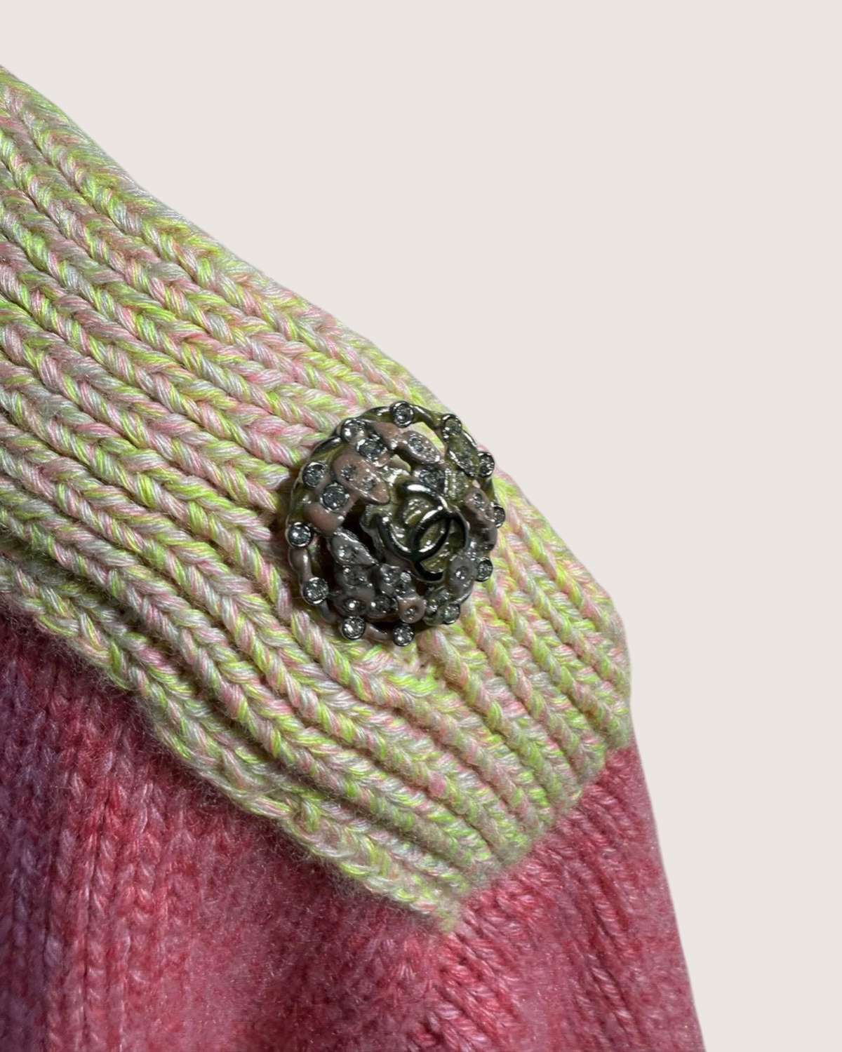 Chanel 22K Cashmere CC Sweater Pink, Beige/Ecru FR 34