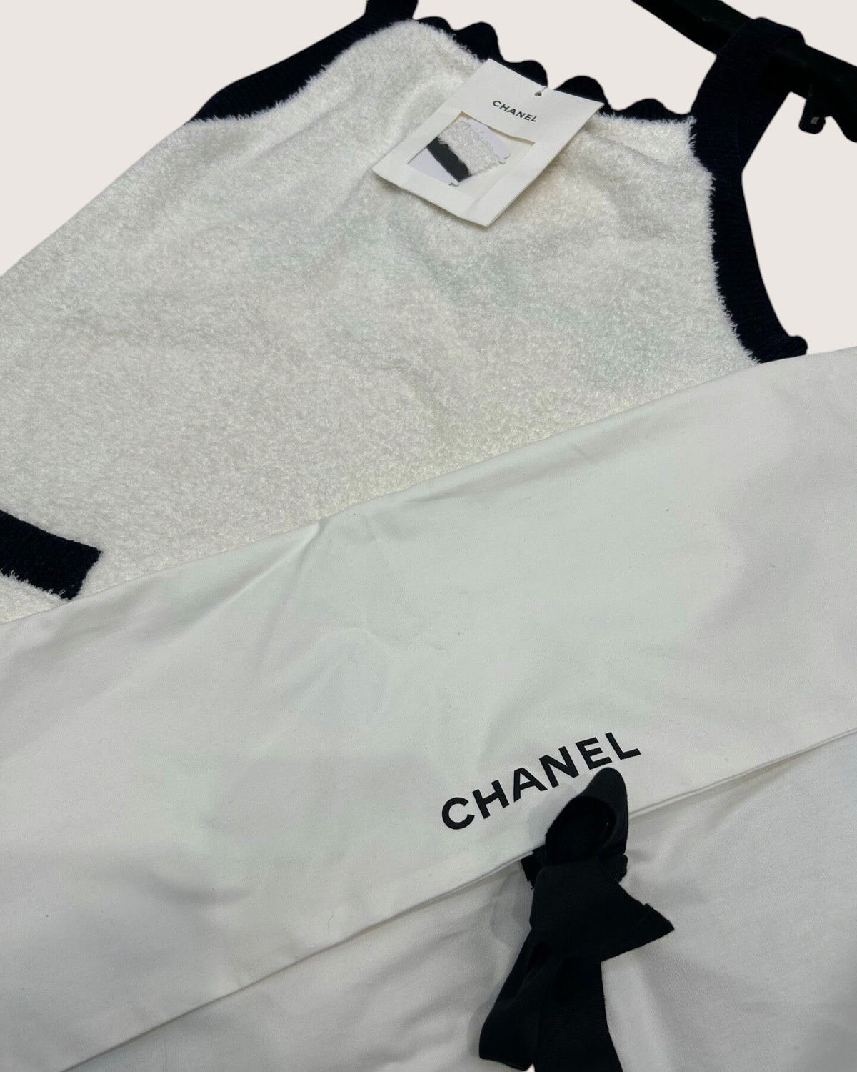Chanel 26C Scalloped Pocket Top White, Black FR 36