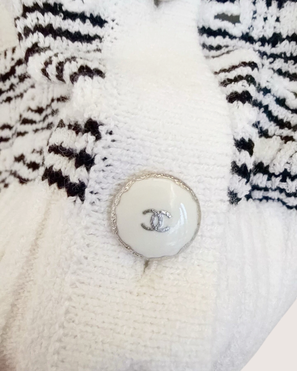 Chanel 25P Striped Cardigan White, Black FR 38