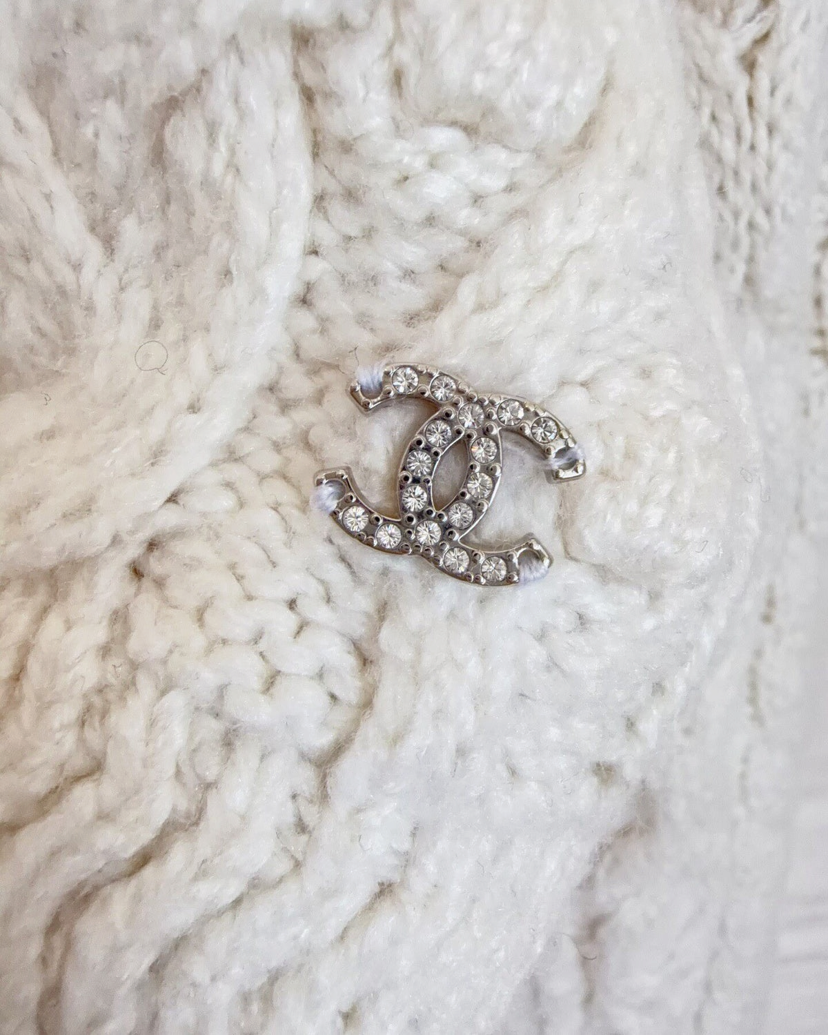 Chanel 24N Coco Neige Cropped Cable Tie-Front Cardigan Beige/Ecru FR 38