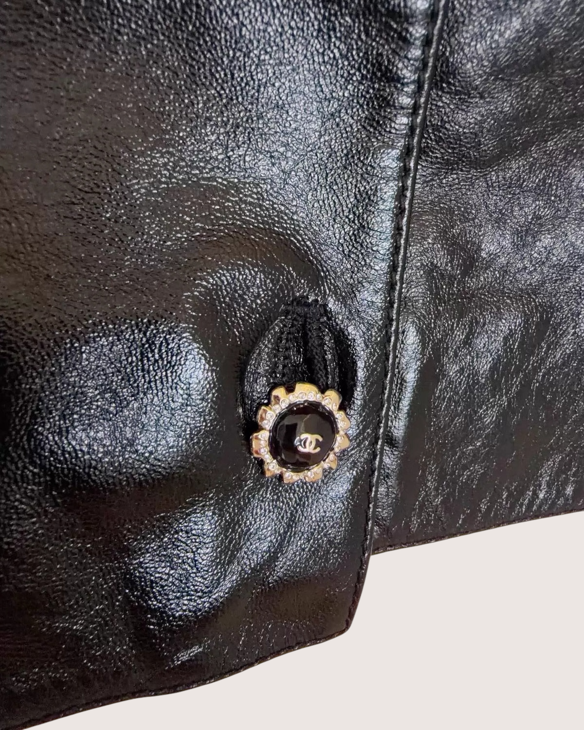 Chanel 25K Bow Vest - view 3
