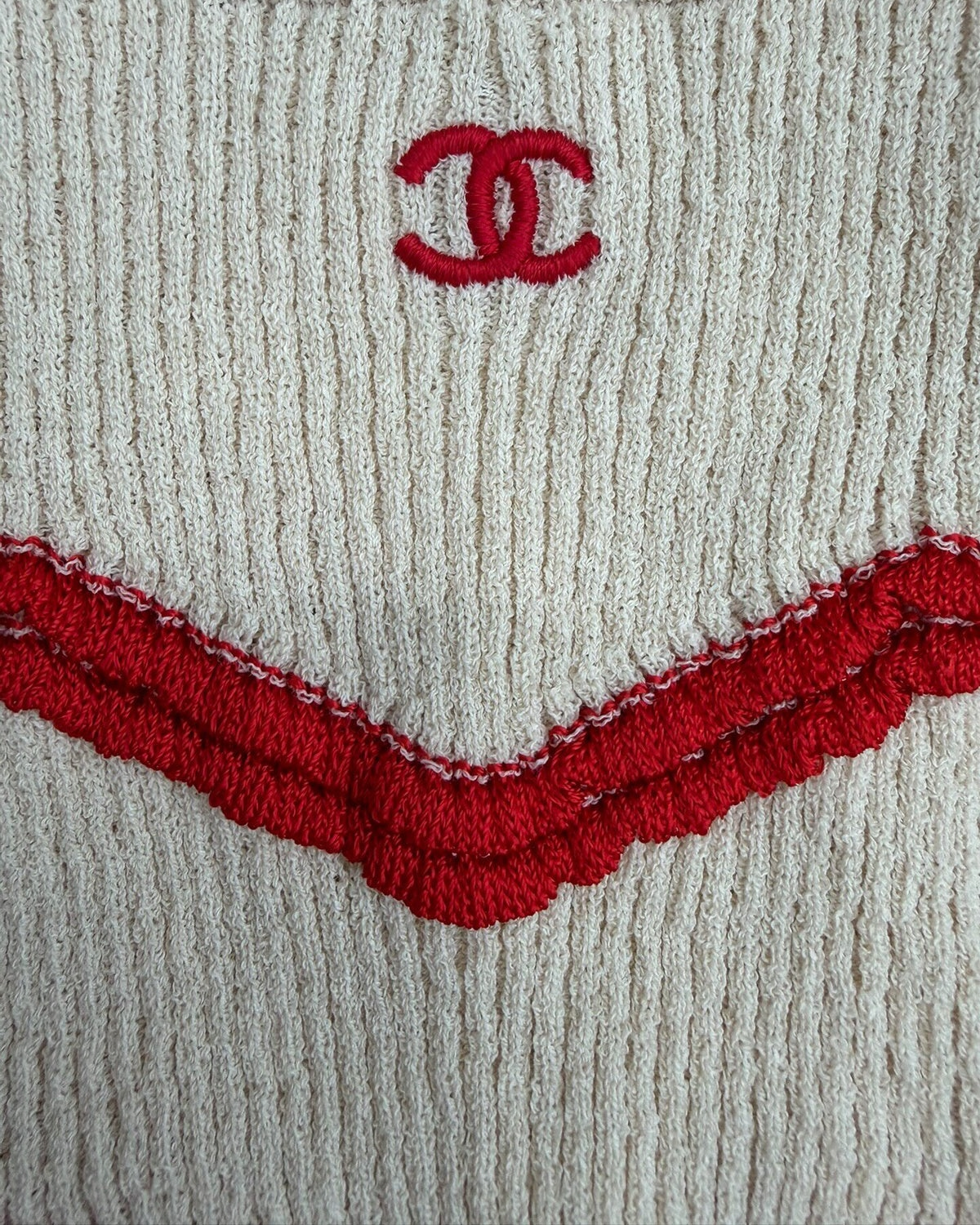 Chanel 26M Coco Beach Striped Top Beige/Ecru, Red FR 38