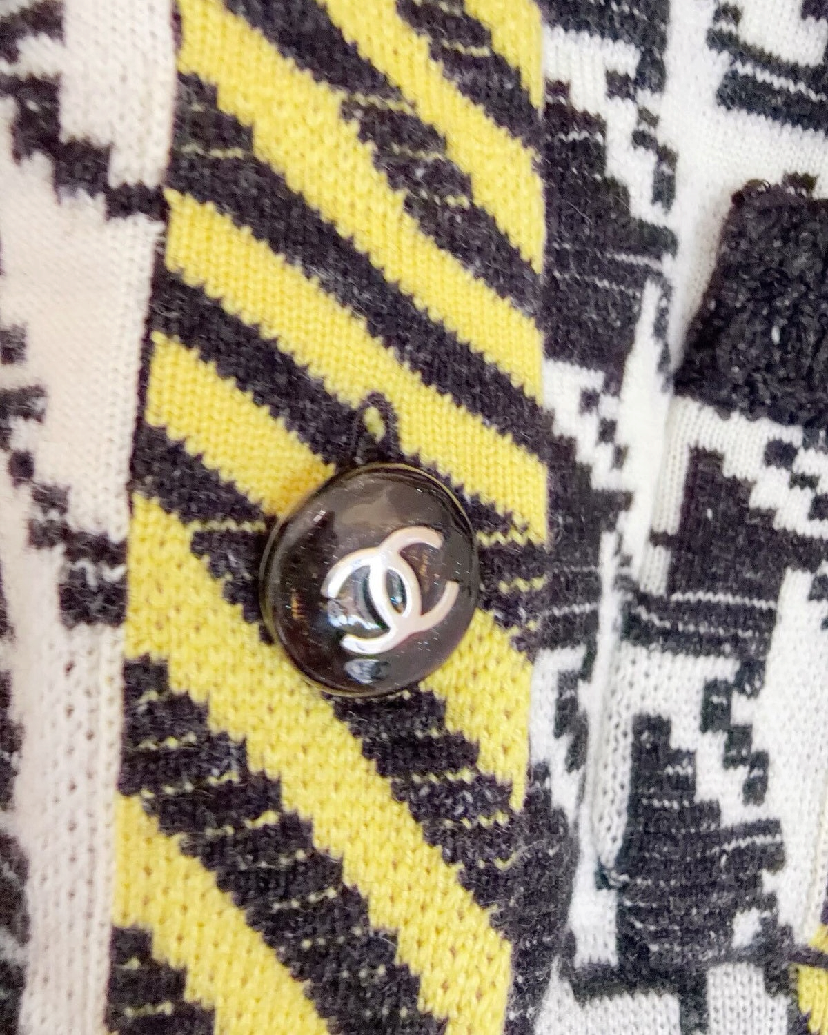 Chanel 24A Wool Houndstooth Short-Sleeve Cardigan Black, White, Yellow, Multicolor FR 40