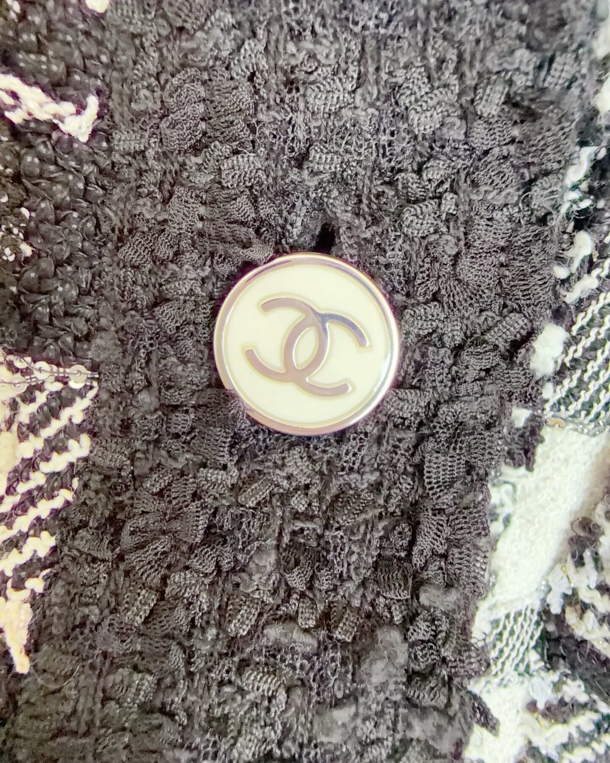 Chanel 23P Plaid Tweed Jacket Black, White, Grey FR 38
