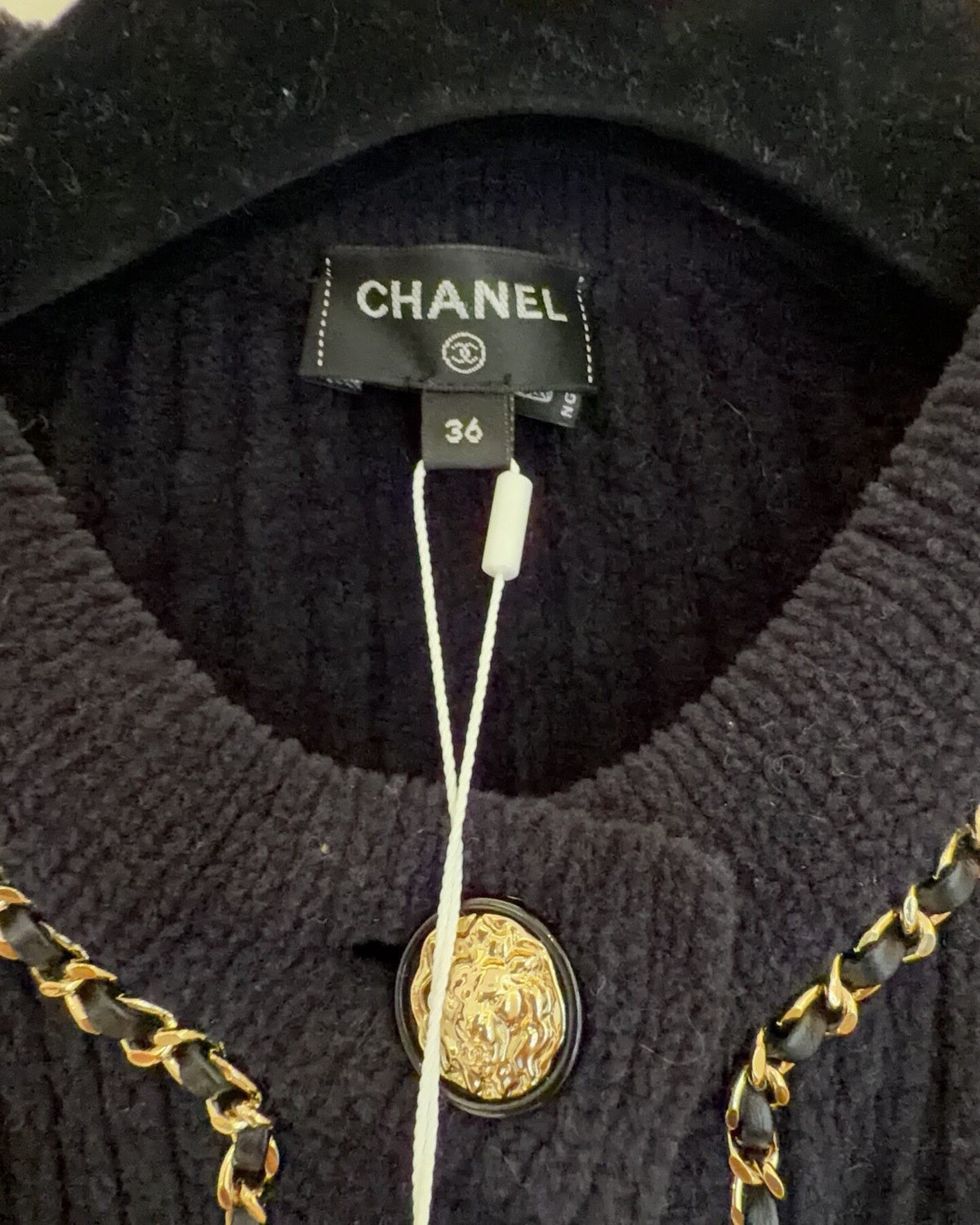 Chanel 22B Ribbed Chain-Trim Cardigan Black, Gold FR 36