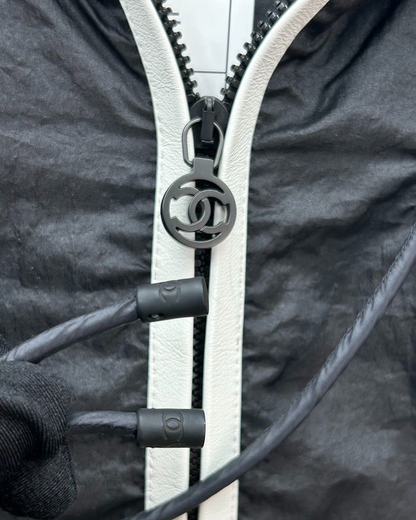 Chanel 26M Coco Beach Contrast-Trim Hooded Zip-Up Vest Black, White FR 34