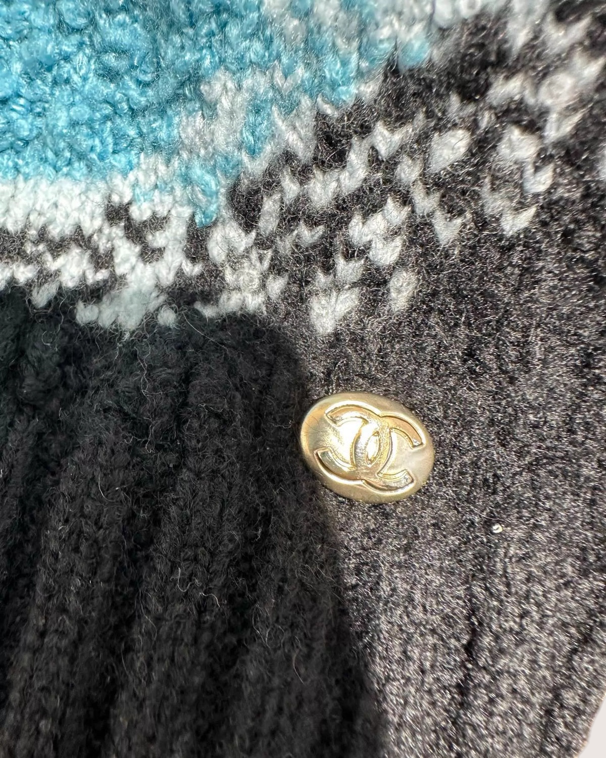 Chanel 22N Zipper Sweater
