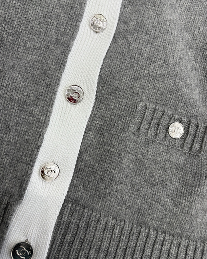 Chanel 26P Cashmere Cardigan Grey, White FR 36