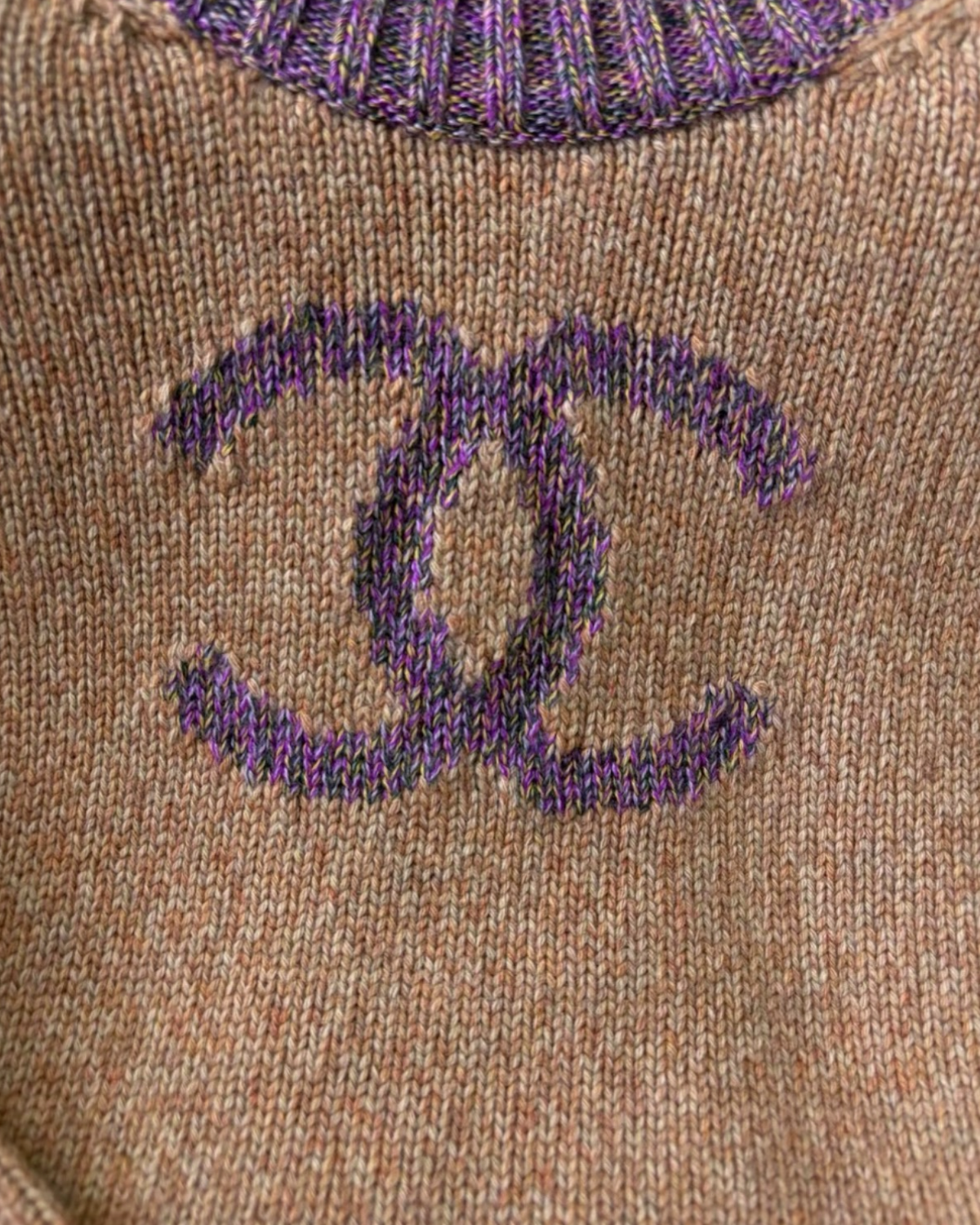 Chanel 22K Cashmere Contrast-Trim CC Sweater Beige/Ecru, Purple FR 34