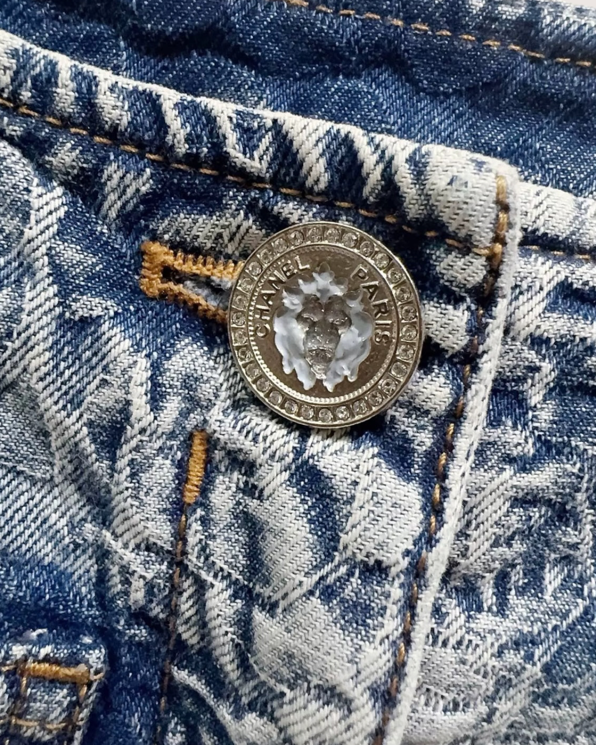 Chanel 23P Camellia Straight Denim Jeans Blue, White FR 34