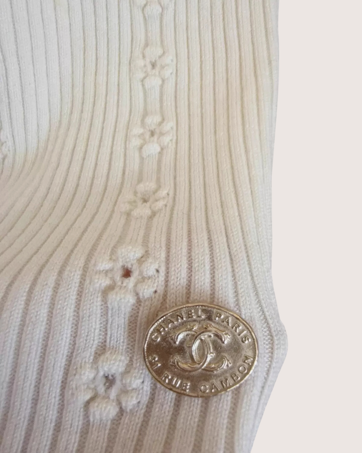 Chanel 21A CC Logo Wool T-Shirt - view 3
