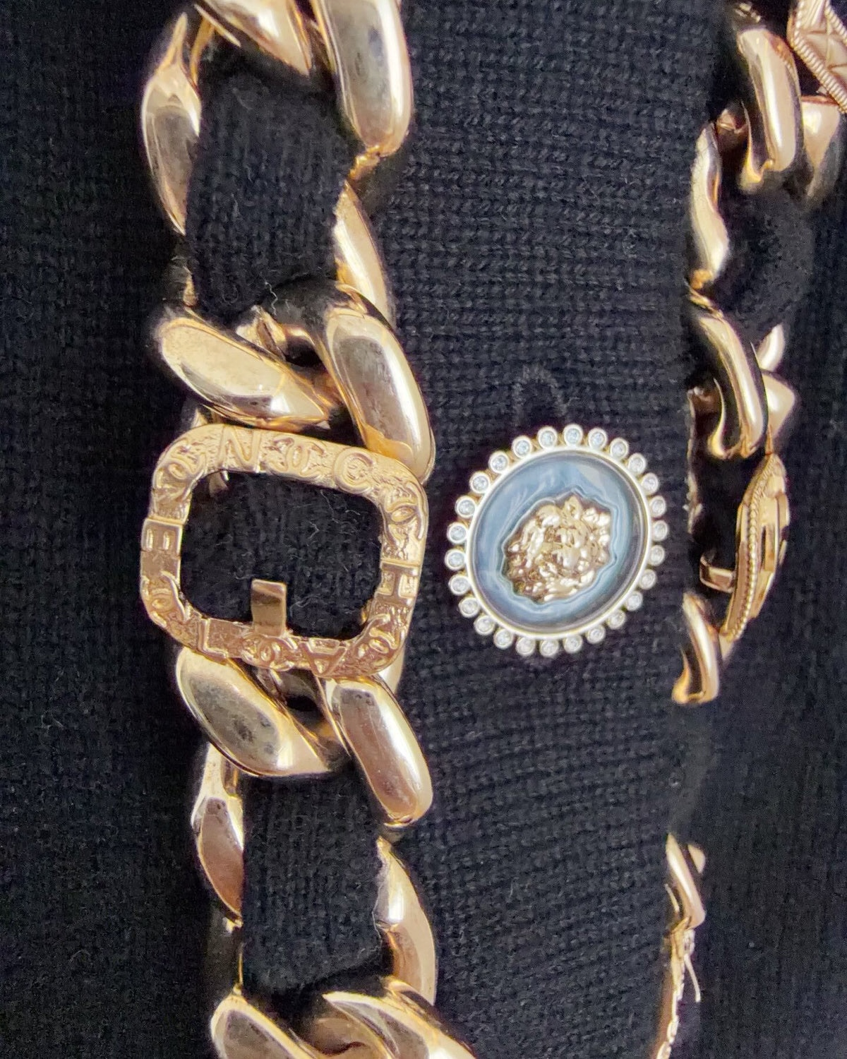 Chanel 24A Cashmere Chain-Trim Vest Black, Gold FR 36