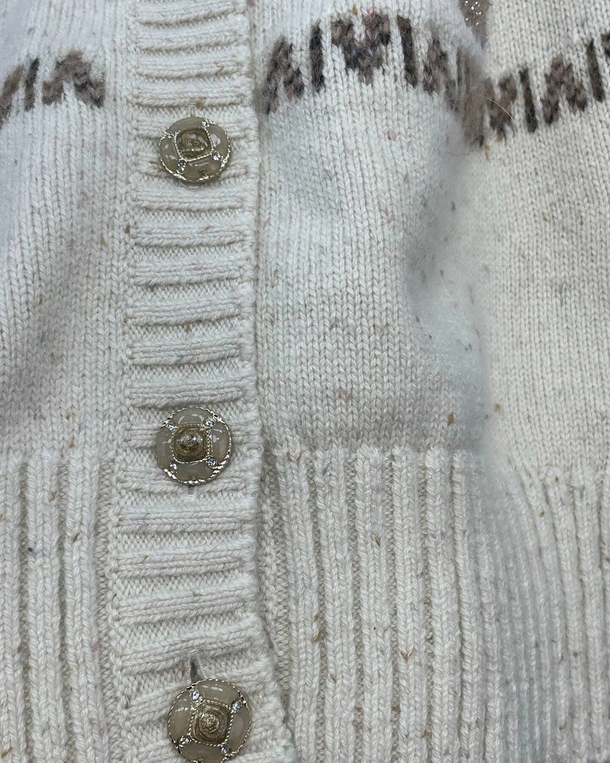 Chanel 25N Coco Neige Cashmere Deer Cardigan Beige/Ecru, Brown, Gold FR 36