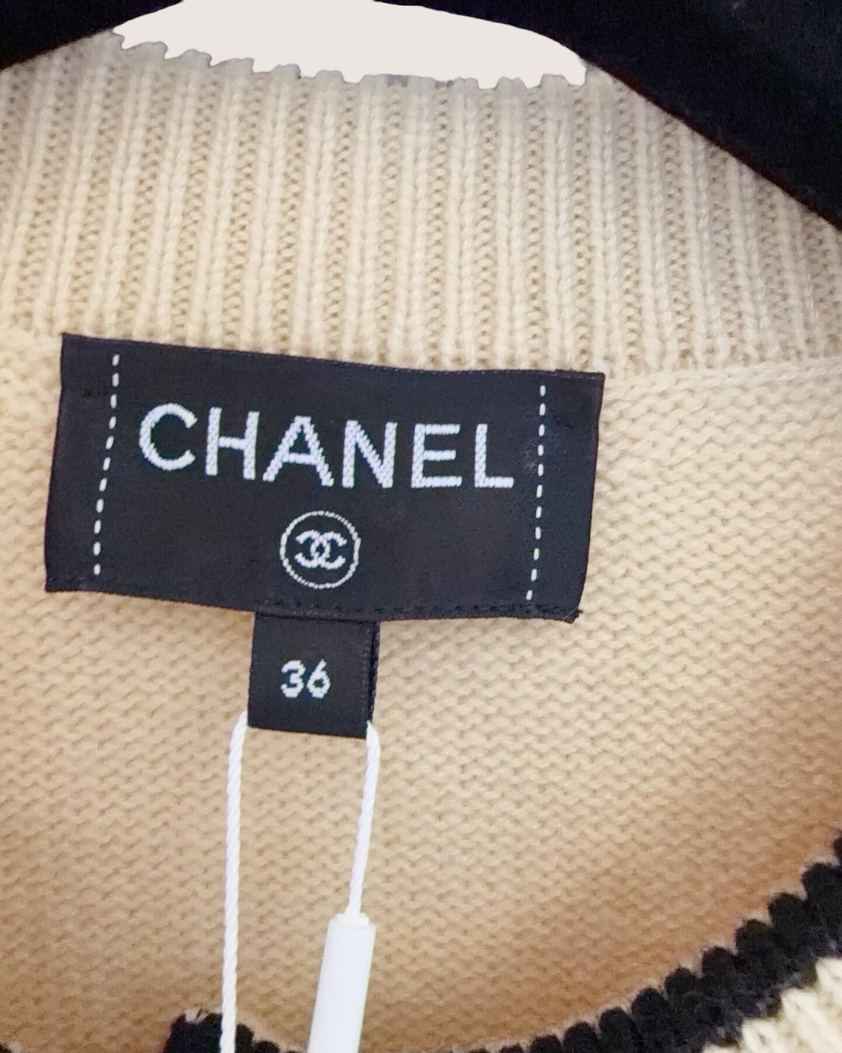 Chanel 26S Contrast-Trim Cashmere Cardigan Beige/Ecru, Black FR 36