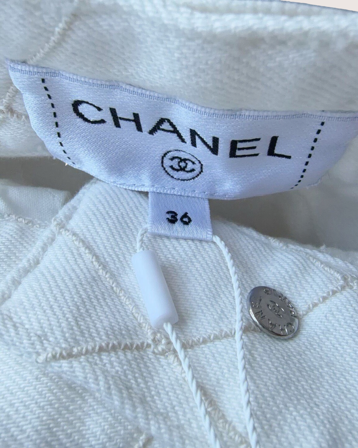 Chanel 26M Coco Beach Diamond-Stitch Wide-Leg Cargo Denim Jeans White, Beige/Ecru FR 36