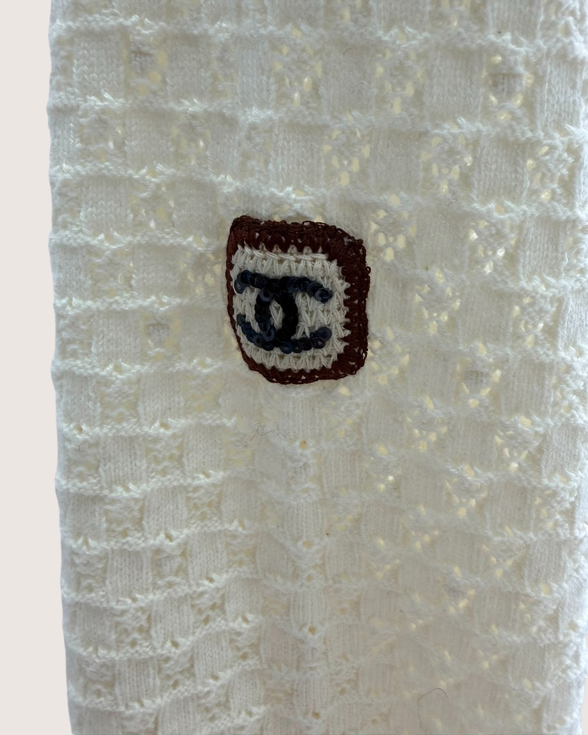 Chanel 26C Knit Cardigan Beige/Ecru, Red FR 36