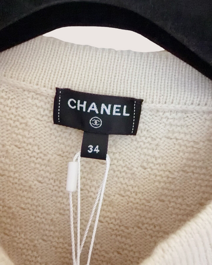 Chanel 23B Cashmere Chain-Trim Cardigan Beige/Ecru, Gold FR 34