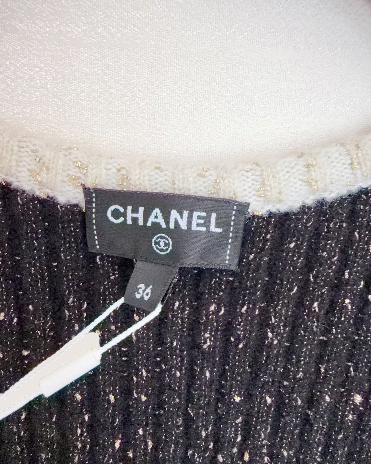 Chanel 25A CC Contrast-Trim Ribbed Tank Top Black, Beige/Ecru, Gold FR 36