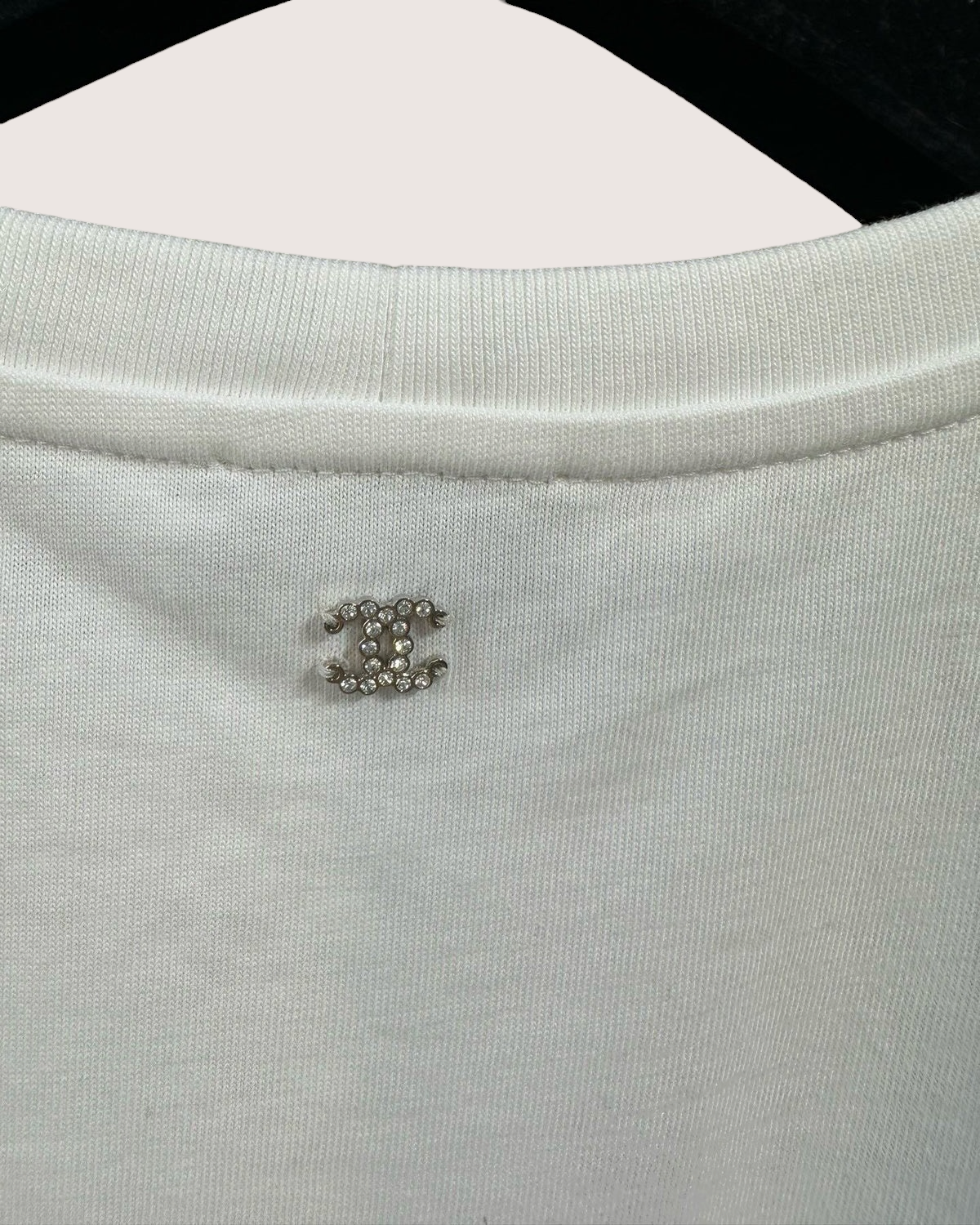 Chanel 23N Coco Neige Heart CC T-Shirt White, Pink, Black FR 36