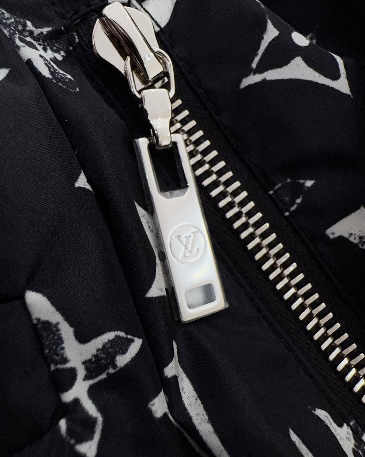 Louis Vuitton Monogram Shorts Black, White FR 34