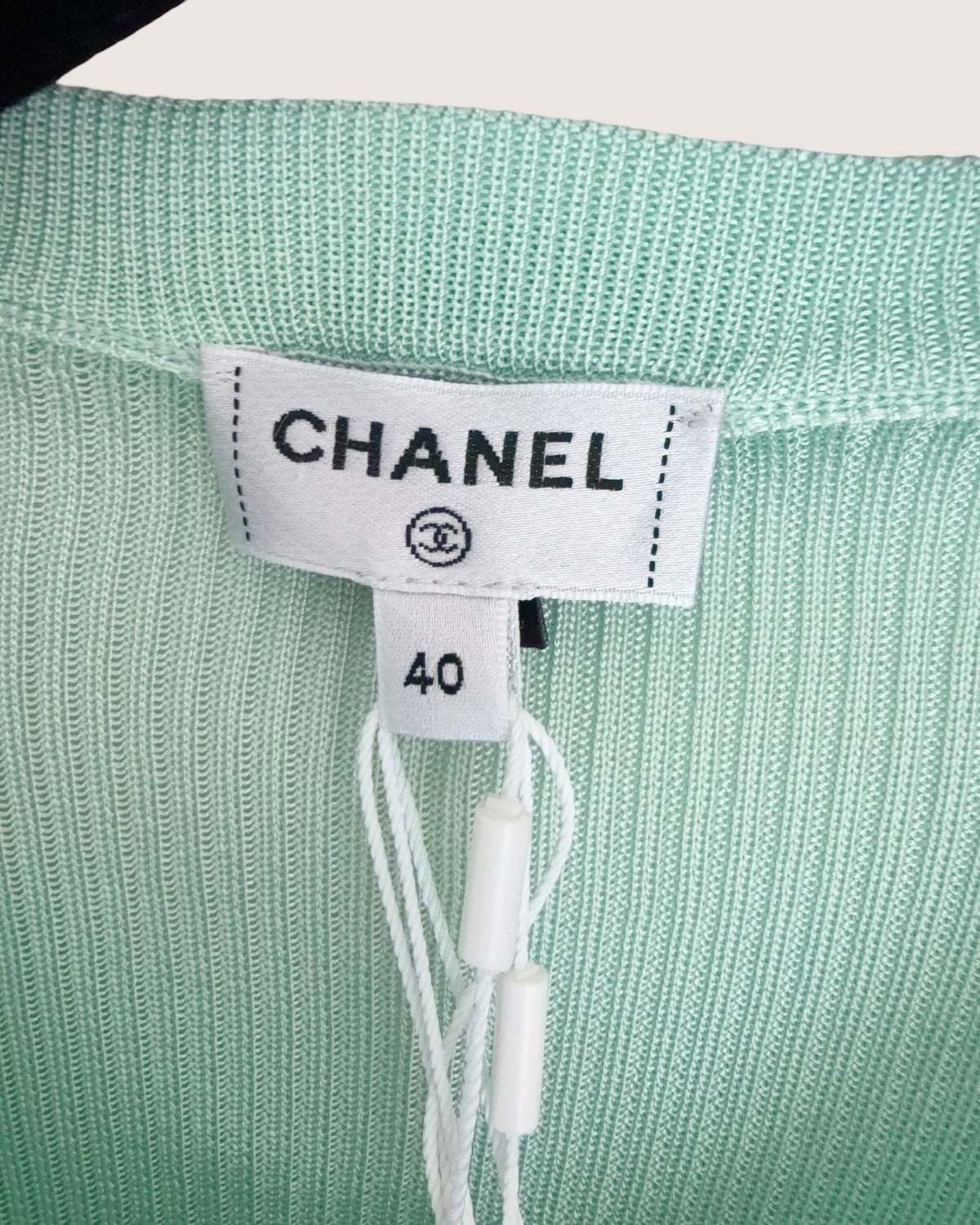 Chanel 26A Ribbed Cardigan Green FR 40