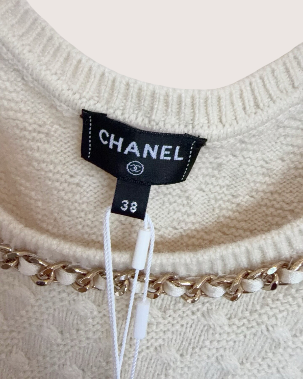 Chanel 23B Cashmere Chain-Trim Cropped Top Beige/Ecru, Gold FR 38