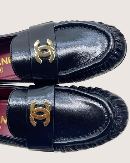 Chanel 26A Crumpled Leather Loafers