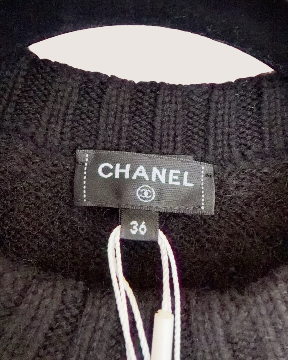 Chanel 26B Cashmere Colorblock Vest Black, Beige/Ecru, Multicolor FR 36