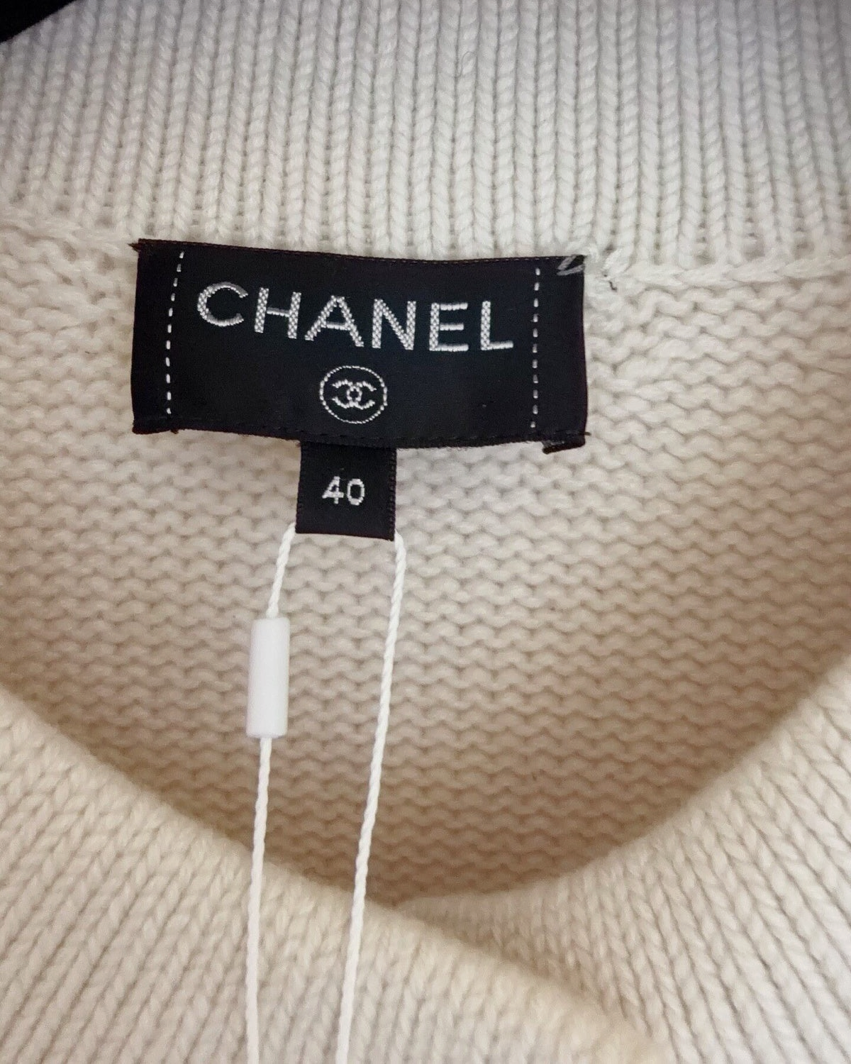 Chanel 22B Cashmere Oversized Patch-Pocket Cardigan Beige/Ecru FR 40