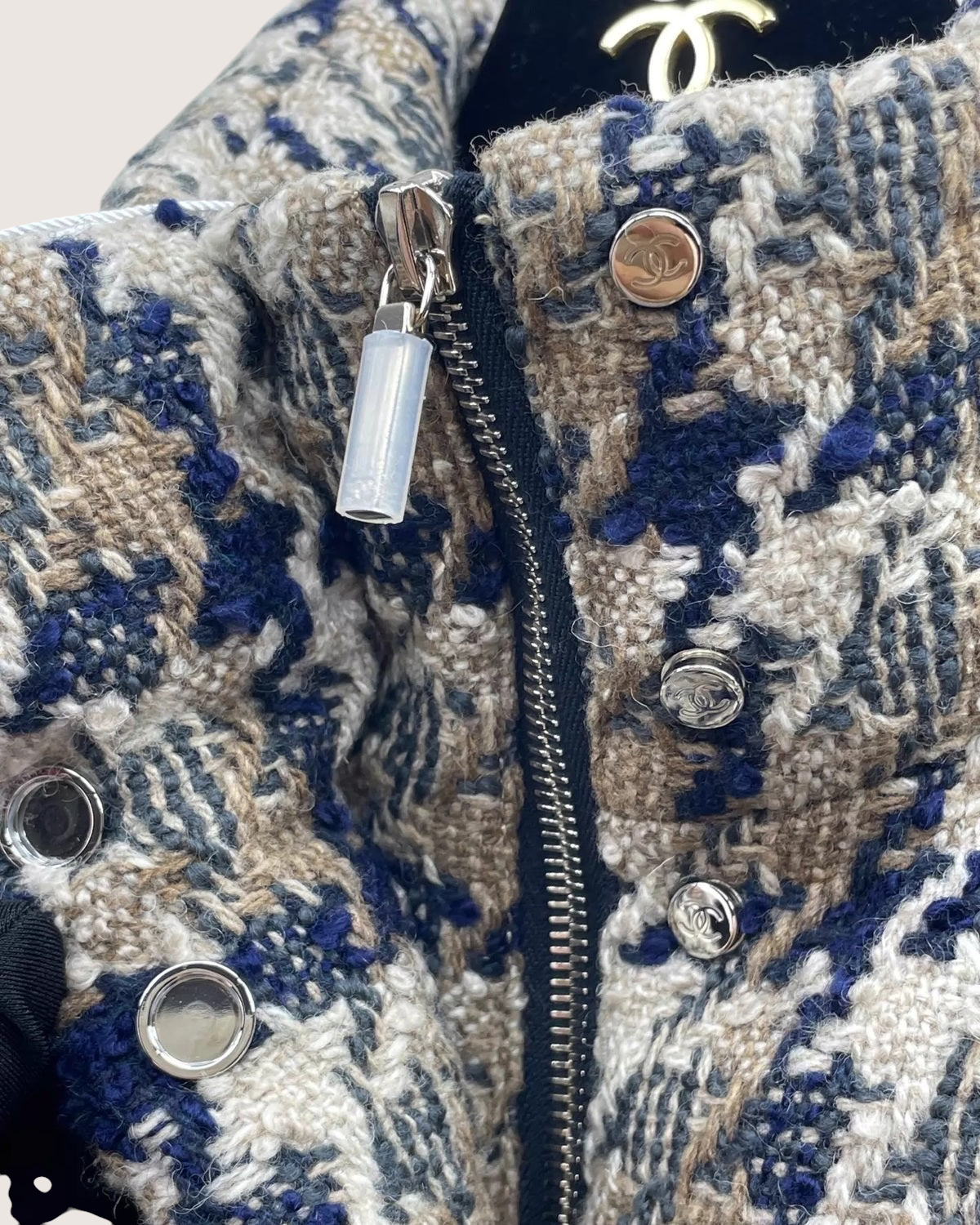 Chanel 24N Coco Neige Houndstooth Tweed Vest Beige/Ecru, Navy FR 36