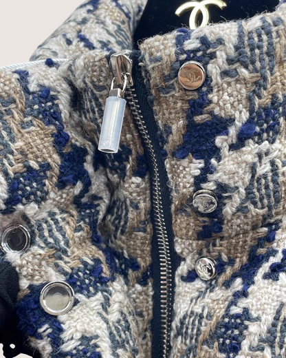 Chanel 24N Coco Neige Houndstooth Tweed Vest Beige/Ecru, Navy FR 36