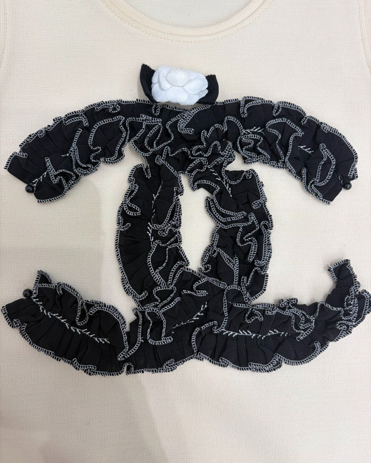 Chanel 20A Wool CC Camellia Vest Beige/Ecru, Black FR 36