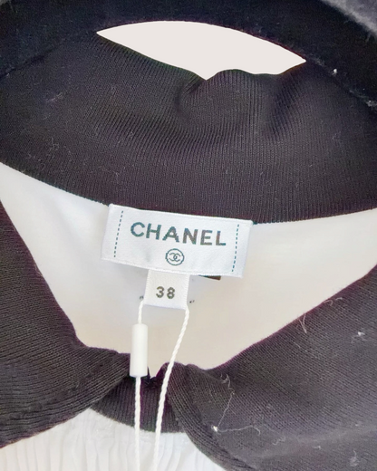 Chanel 25P Contrast-Collar Smocked Top White, Black FR 38