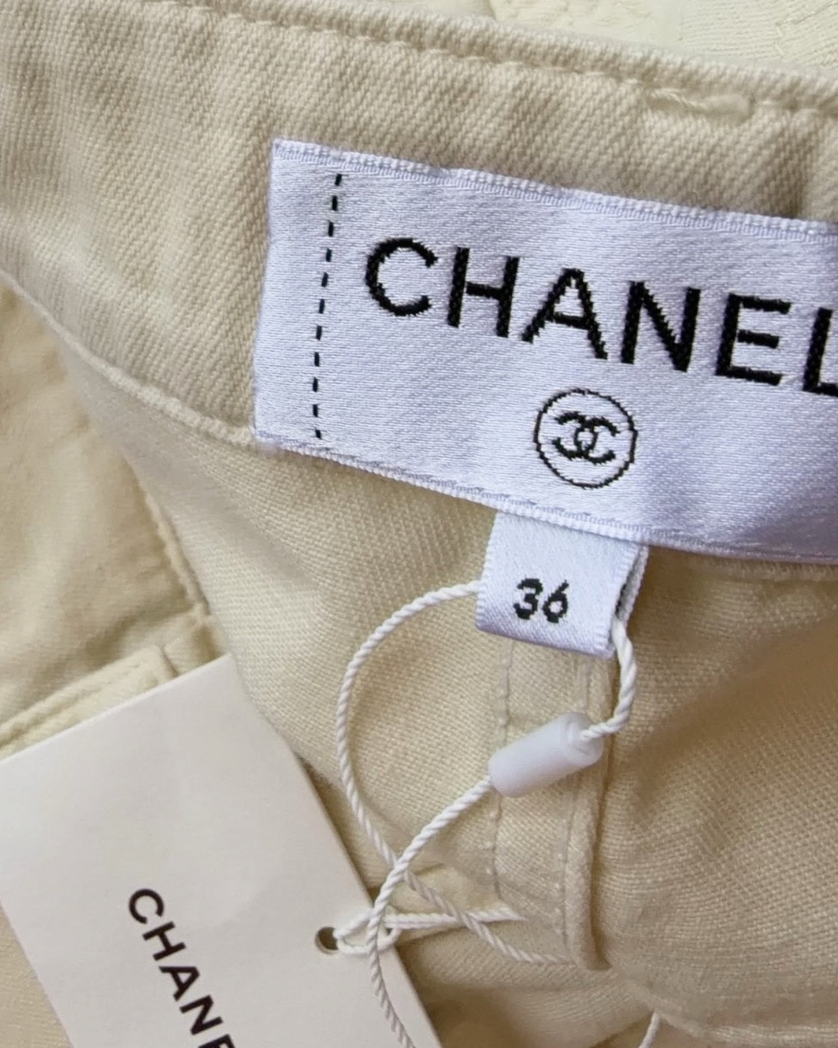 Chanel 26C Denim Wide-Leg Jeans Beige/Ecru FR 36