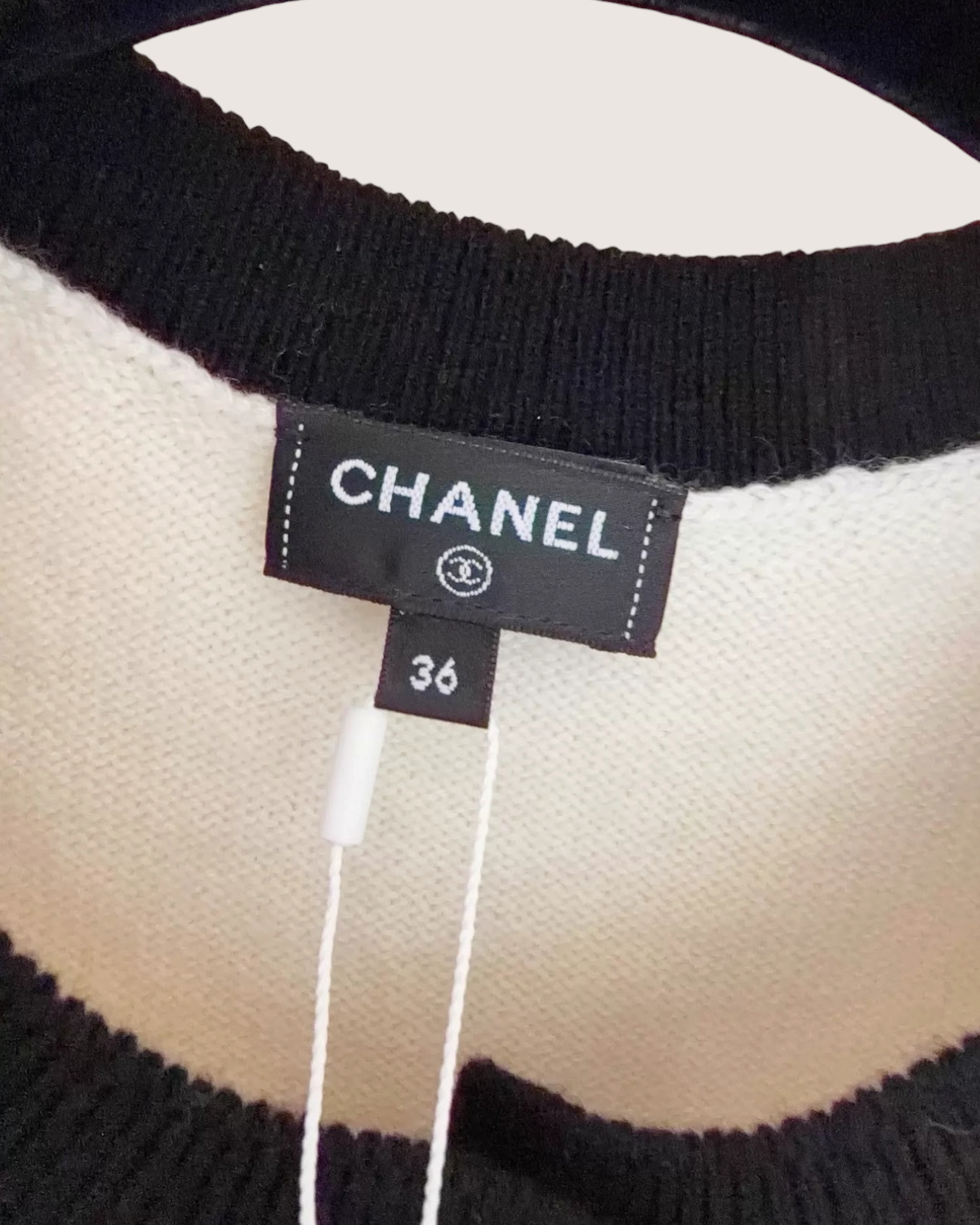 Chanel 25K Bow Knit Cardigan Beige/Ecru, Black FR 36