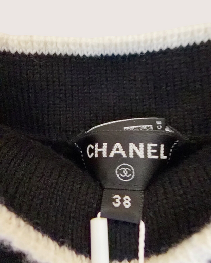 Chanel 22C Cashmere Contrast-Trim Crop Top Black, White FR 38