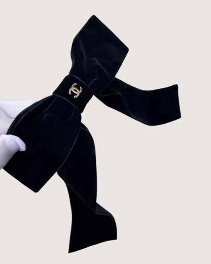 Chanel 24V Bow Hair Accessory - view 4