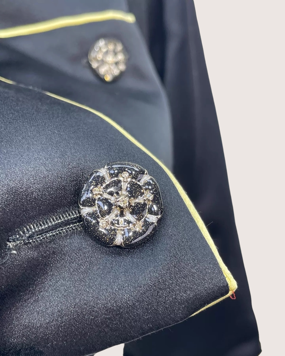 Chanel 25A Four-Pocket Jacket Black, Yellow FR 34