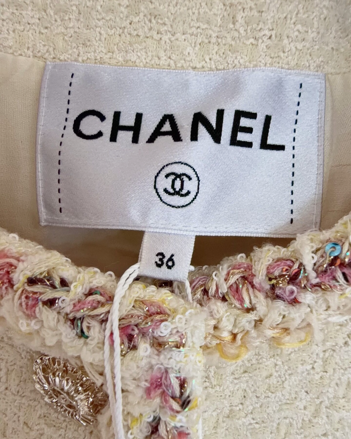 Chanel 26C Two-Pocket Tweed Jacket Beige/Ecru, Pink FR 36