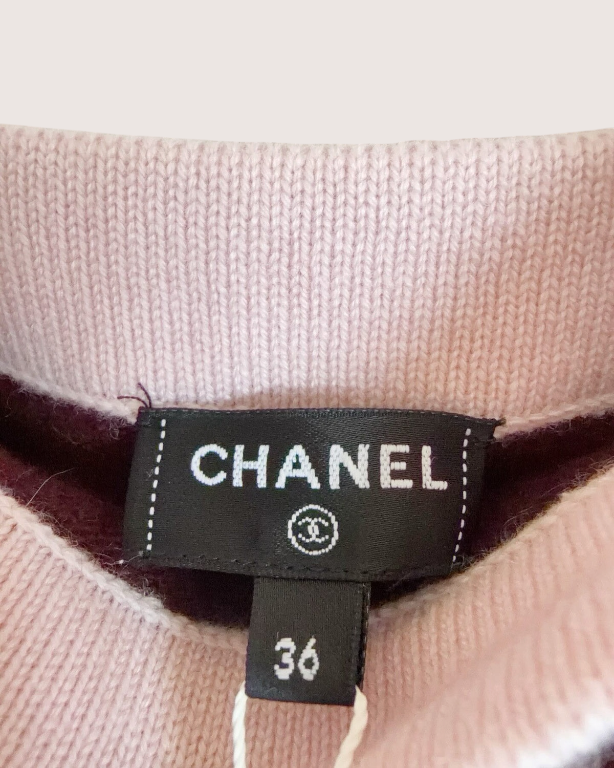Chanel 25A Cashmere Two-Tone Cropped Top Burgundy, Pink FR 36