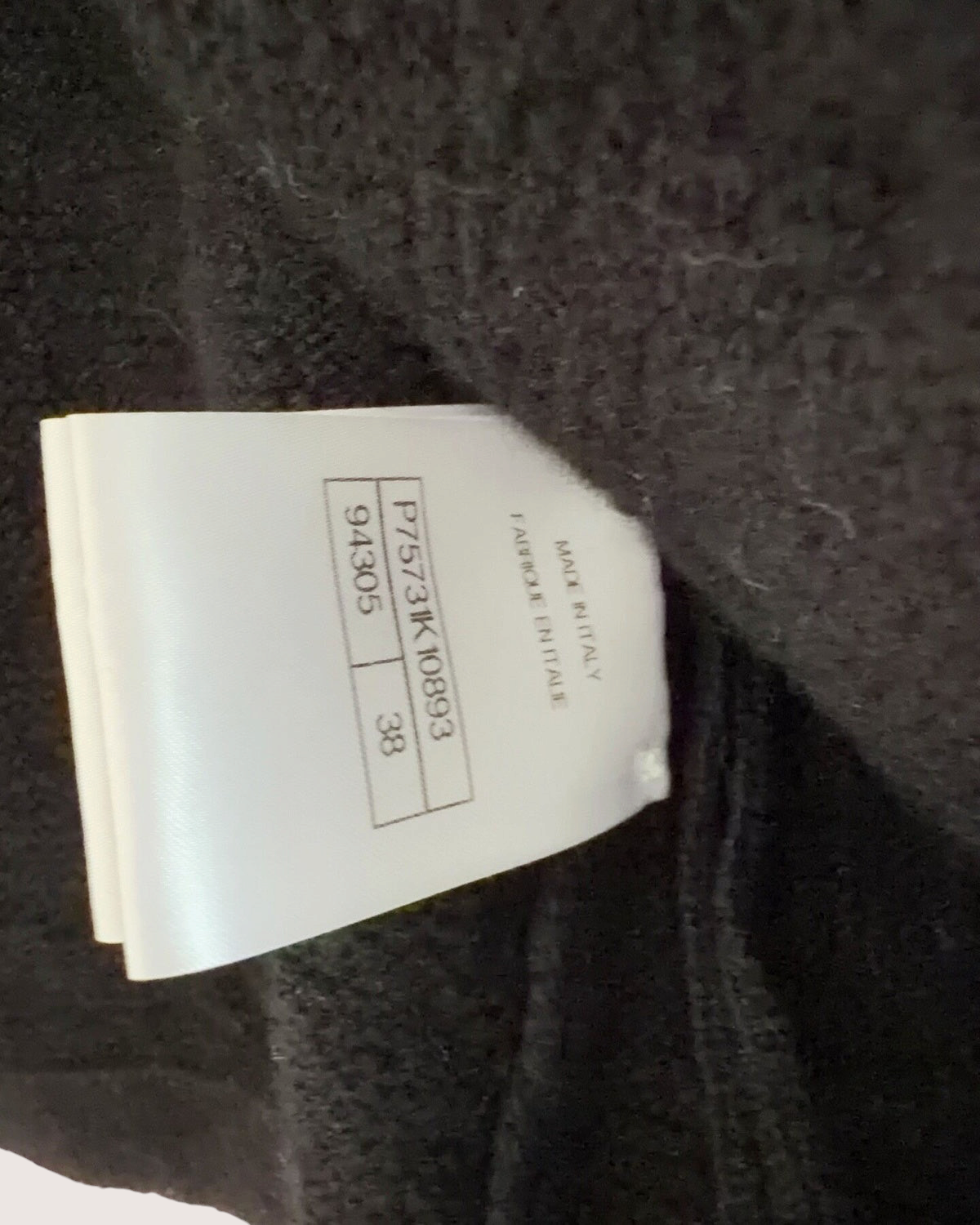 Chanel 23B Cashmere Chain-Trim Cropped Cardigan Black, Gold FR 38