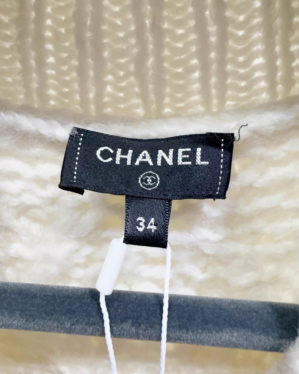 Chanel 21B Wool Cape-Collar Cable Cardigan Beige/Ecru FR 34