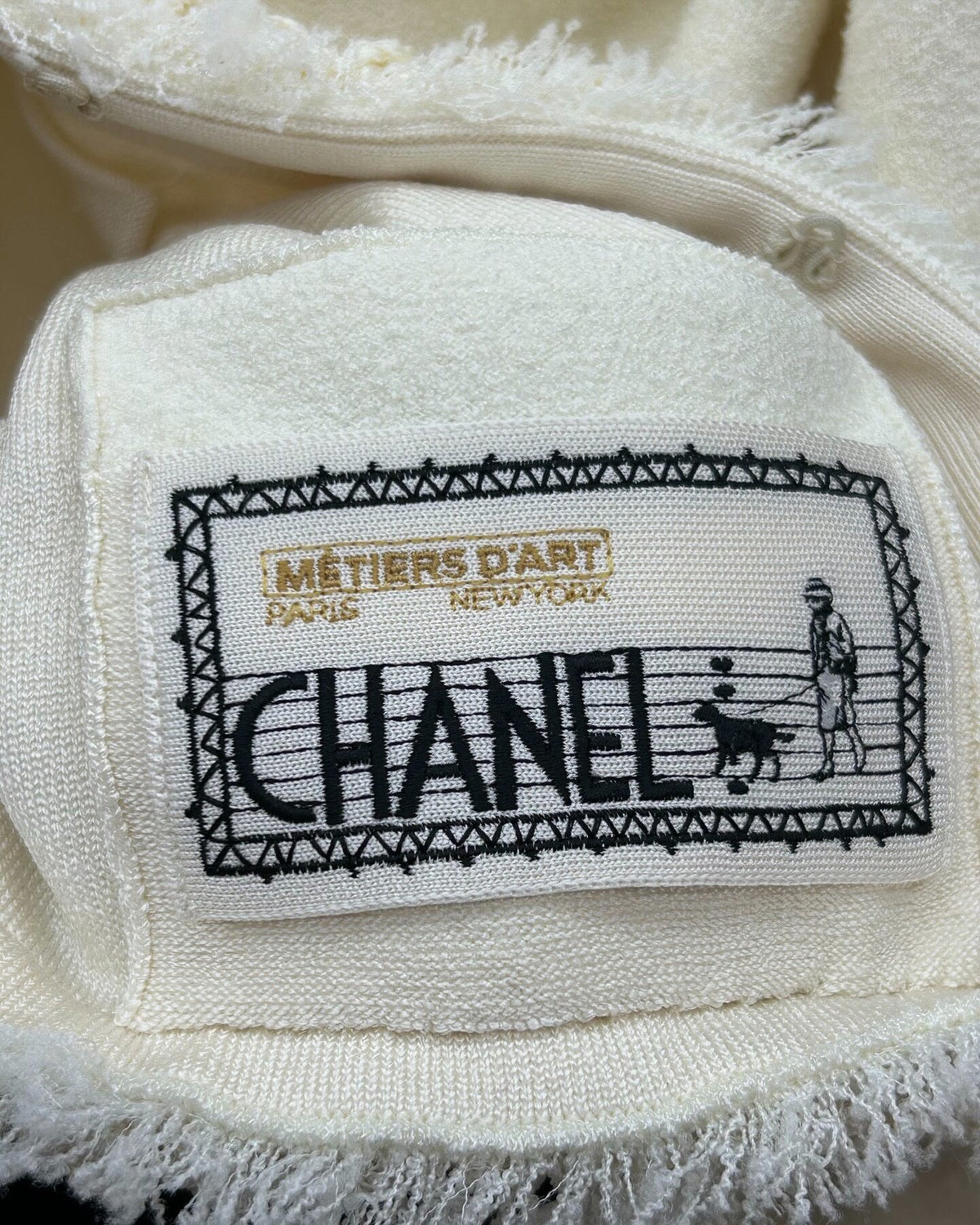 Chanel 26A Fringe-Trim Four-Pocket Bouclé Jacket Beige/Ecru FR 36