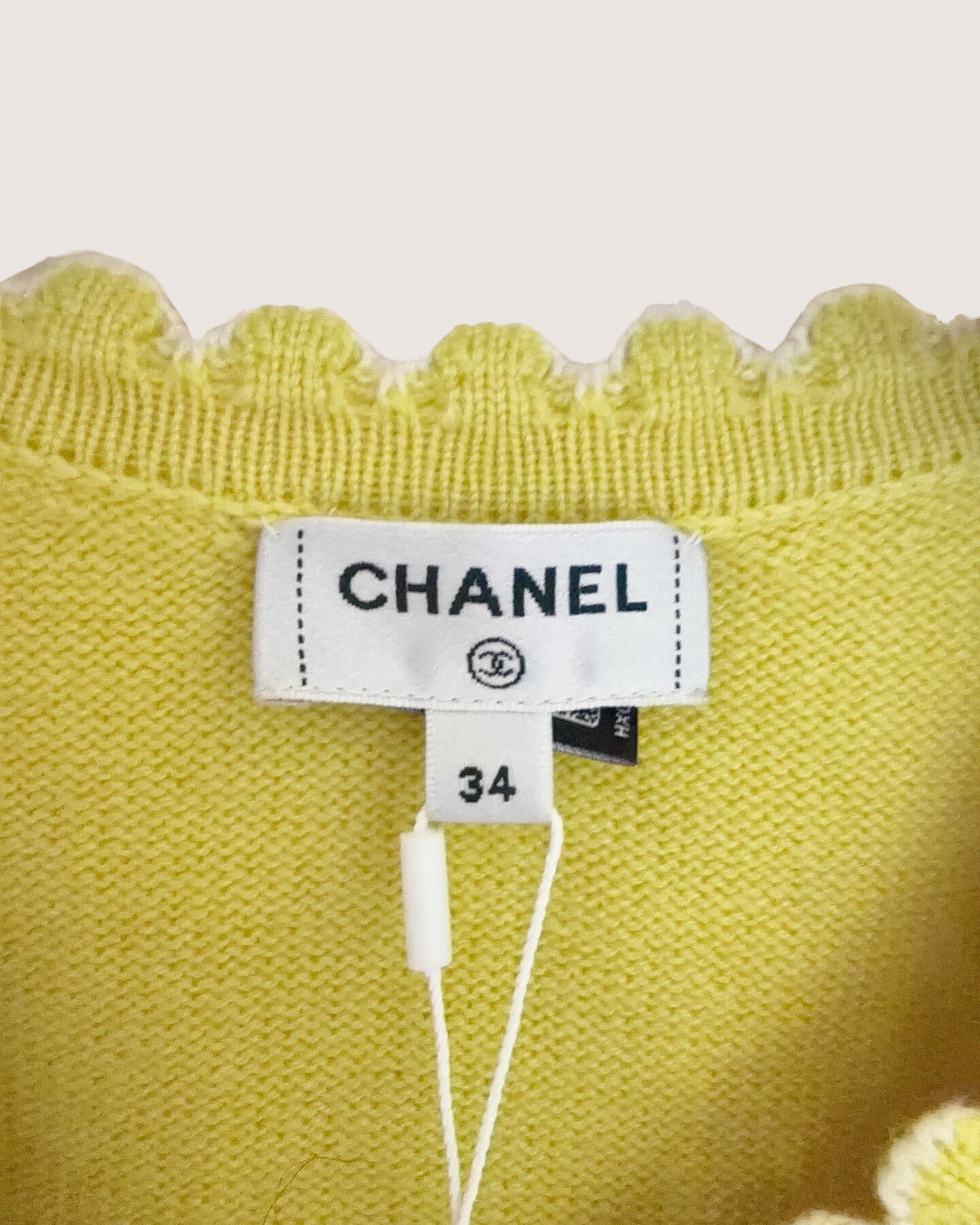 Chanel 25C Cashmere Scalloped Cardigan Yellow, White FR 34