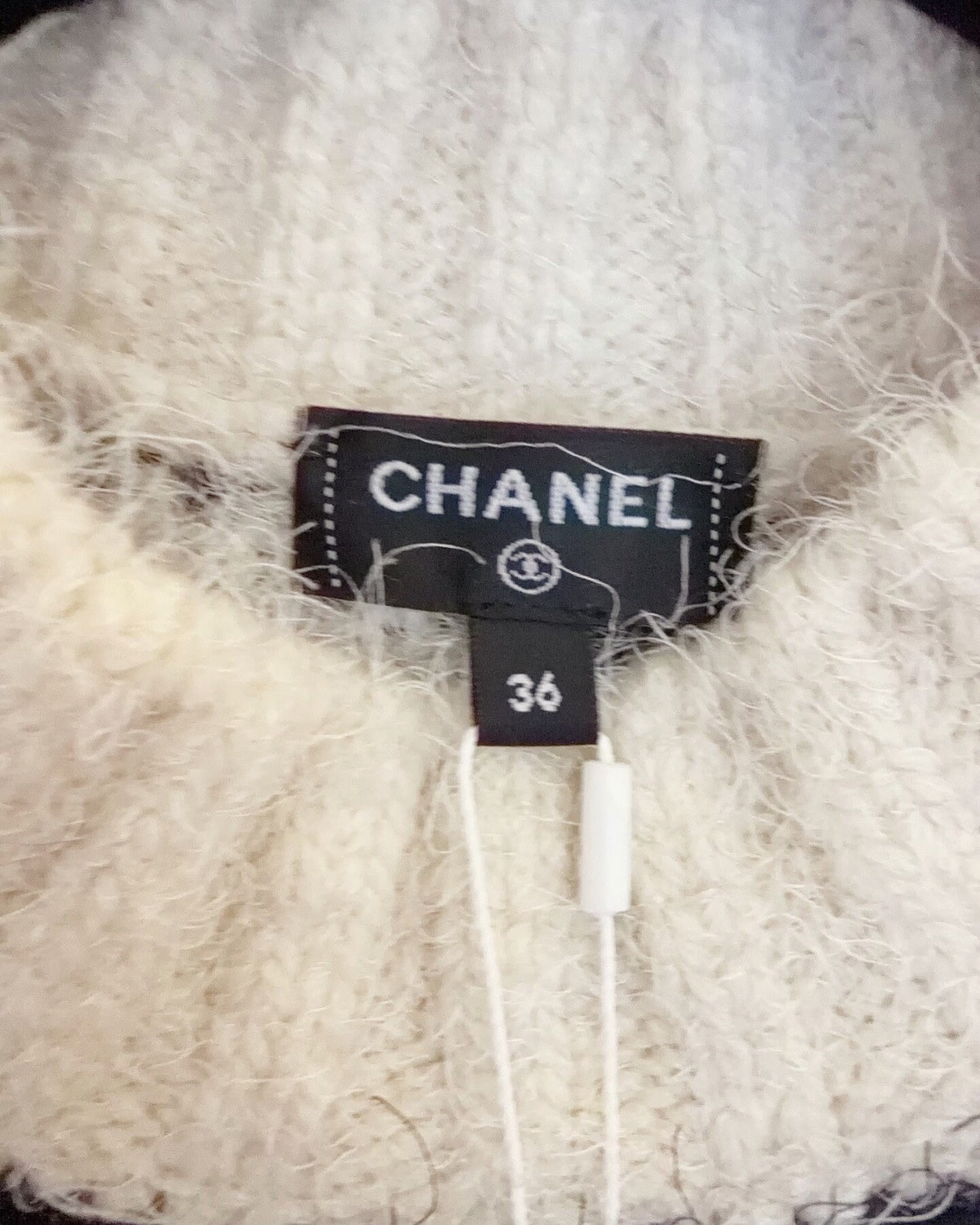 Chanel 23K Cashmere Floral Sweater Beige/Ecru, Black, Pink FR 36